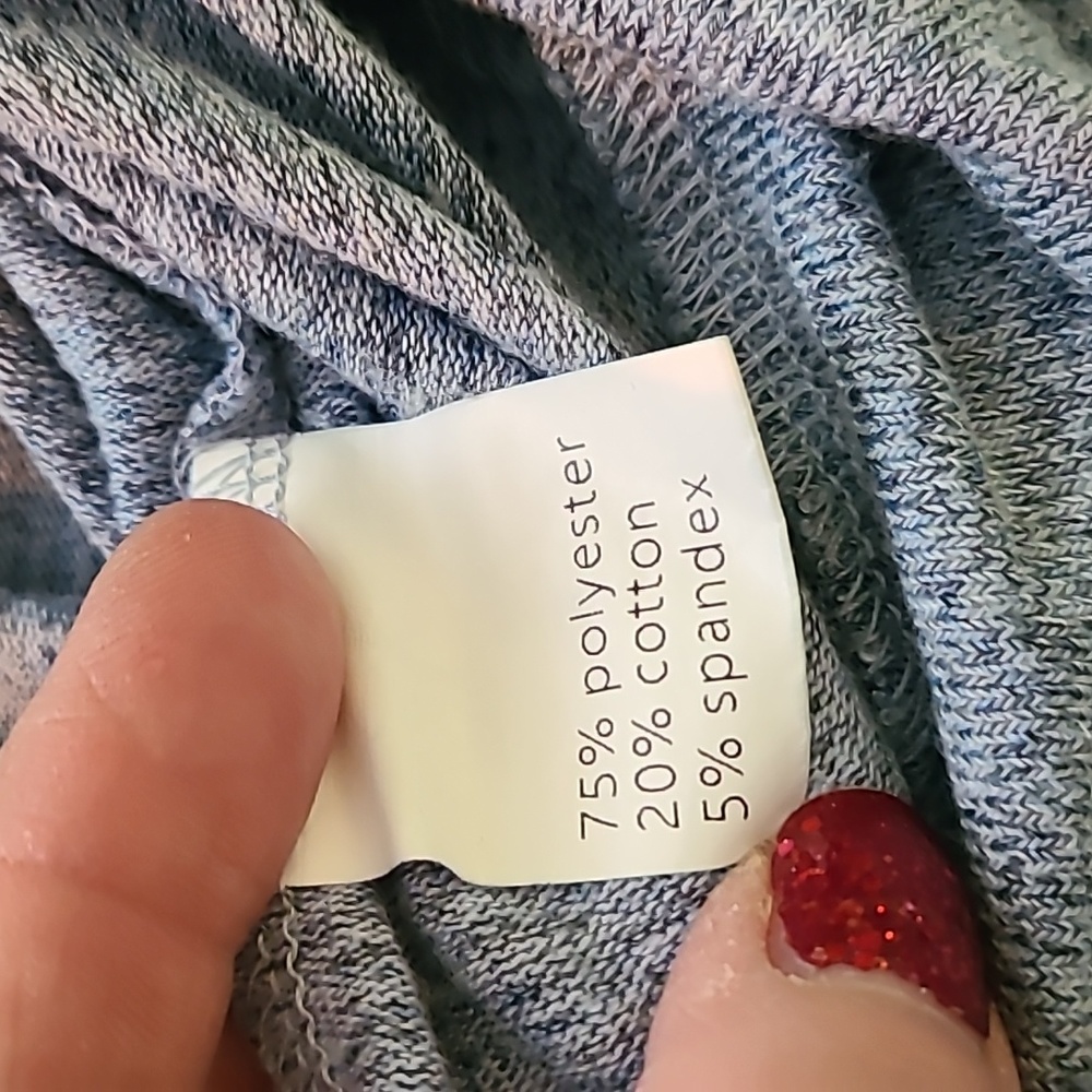 Gray sweater - Picture 3 of 3